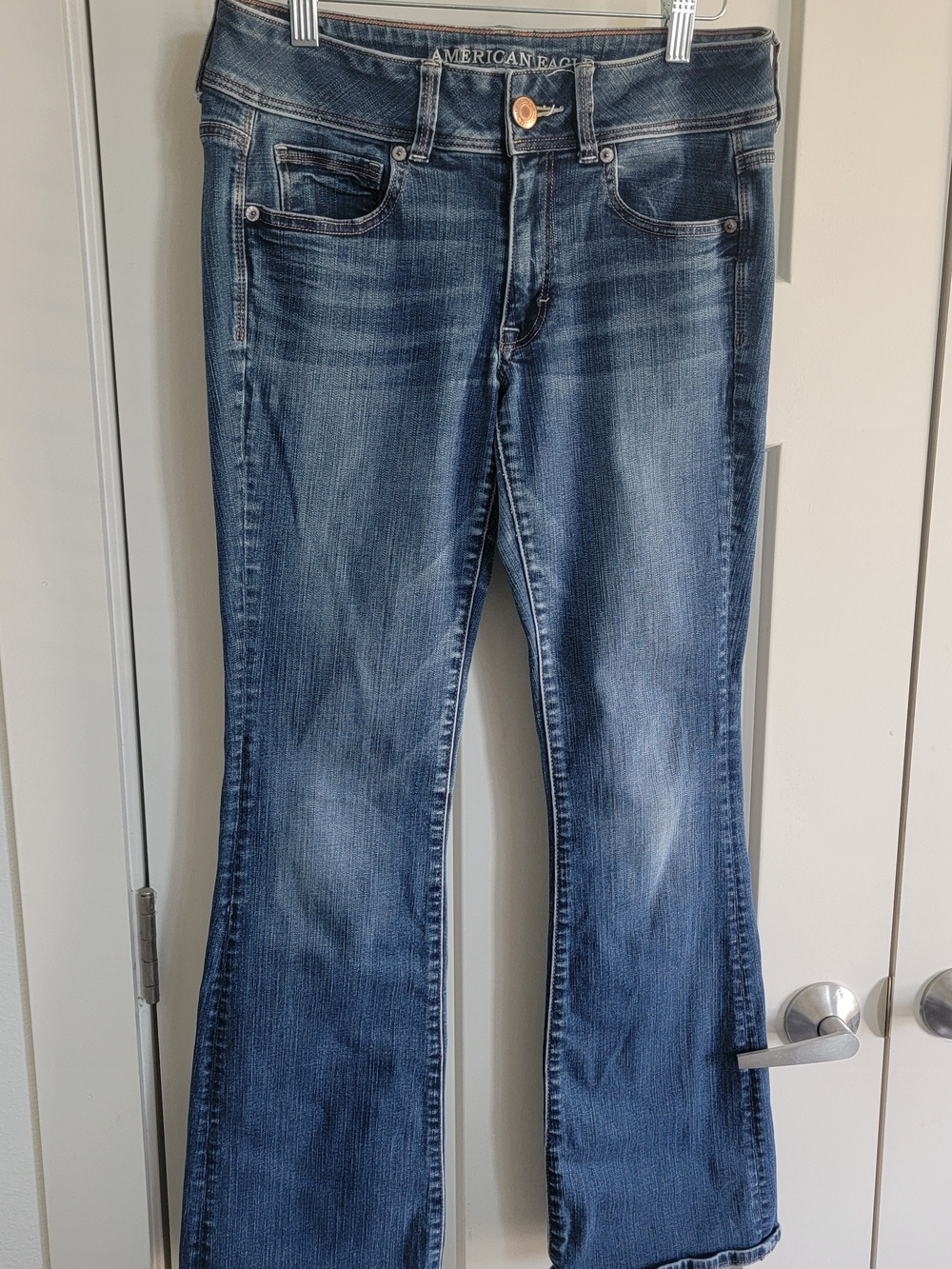 American Eagle Outfitters Women’s Blue Flare Jeans Sz 6 Super Stretch